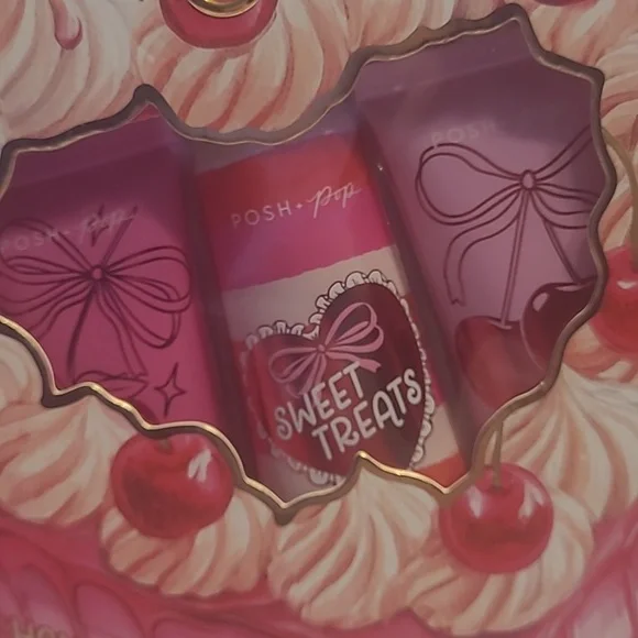 Posh + Pop Sweet Treats Hand Cream Collection Strawberry, Cherry, Sweet Treats - Picture 2 of 4